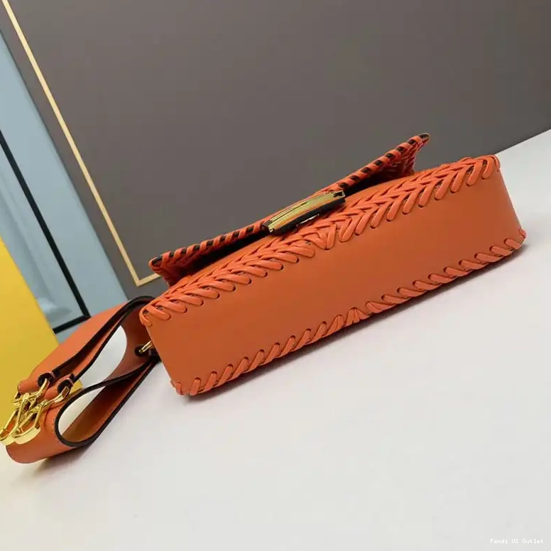 Vintage HOT Stitching Bag In Leather Baguette Fendi Orange Medium 0521